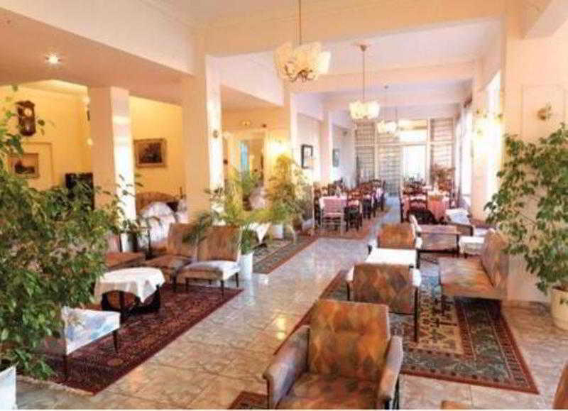 Nireus Hotel Nea Makri Exterior photo